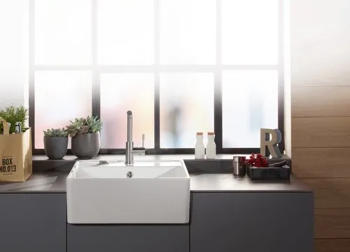 Obrázek VILLEROY BOCH Single-bowl sink Single-bowl sink, included Waste system pop-up, Fastening set, of Ceramic, 595 x 630 mm, Pure Black #632062R7