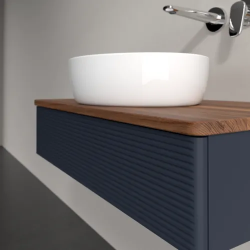 Bild von VILLEROY BOCH Antao Waschbeckenunterschrank, 1 Auszug, 800 x 190 x 500 mm, Front mit Struktur, Midnight Blue Matt Lacquer / Warm Walnut #K08112HG