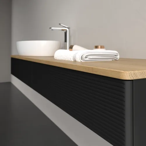 Bild von VILLEROY BOCH Antao Waschbeckenunterschrank, 2 Auszüge, 1600 x 190 x 500 mm, Front mit Struktur, Black Matt Lacquer / Honey Oak #K15151PD