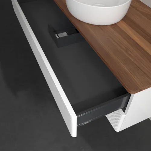 Bild von VILLEROY BOCH Antao Waschbeckenunterschrank, 2 Auszüge, 1200 x 360 x 500 mm, Front mit Struktur, Glossy White Lacquer / Warm Walnut #K21112GF