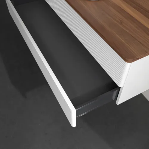 Bild von VILLEROY BOCH Antao Waschbeckenunterschrank, 2 Auszüge, 1200 x 360 x 500 mm, Front mit Struktur, Glossy White Lacquer / Warm Walnut #K21112GF