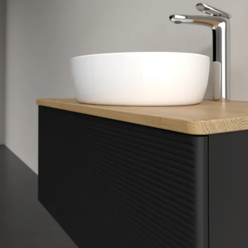 Bild von VILLEROY BOCH Antao Waschbeckenunterschrank, 1 Auszug, 800 x 360 x 500 mm, Front mit Struktur, Black Matt Lacquer / Honey Oak #K30151PD