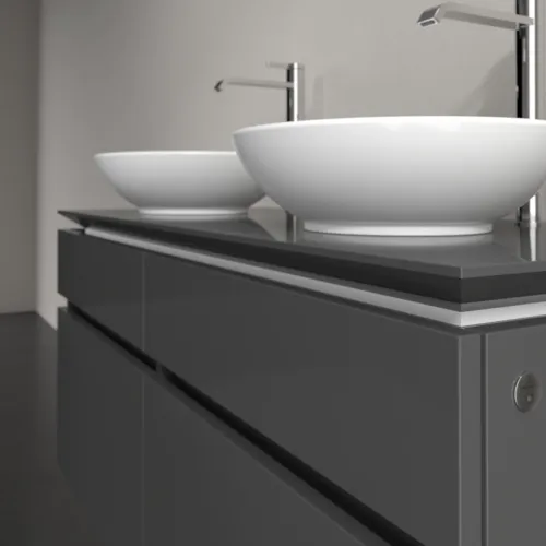 Bild von VILLEROY BOCH Legato Waschbeckenunterschrank, mit Beleuchtung, 4 Auszüge, 1200 x 550 x 500 mm, Glossy Grey / Glossy Grey #B584L0FP