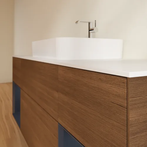 Bild von VILLEROY BOCH Finion Waschbeckenunterschrank, mit Beleuchtung, 4 Auszüge, 1600 x 603 x 501 mm, Walnut Veneer / Midnight Blue Matt Lacquer / Glass White Matt #F451HGGN