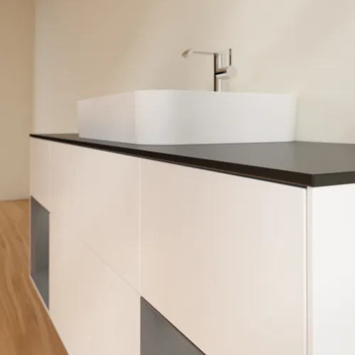 Obrázek VILLEROY BOCH Toaletní skříňka Finion, s osvětlením, 4 výsuvy, 1600 x 603 x 501 mm, bílý matný lak / antracitový matný lak / černé matné sklo #F452GKMT